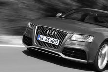 Load image into Gallery viewer, UNIVERSAL EURO LICENSE PLATE HOLDER
